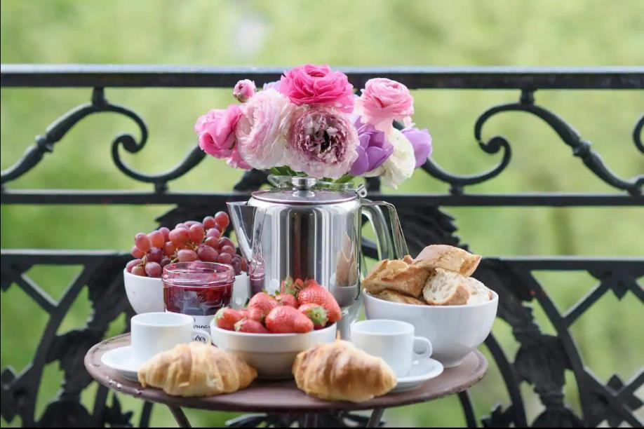 Wonderful With Sauna And Eiffel Tower View Apartment